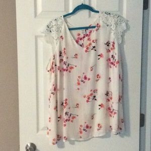 Floral flowy top